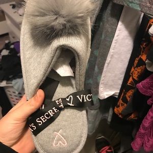 Size 8/9 large Victoria secret slippers